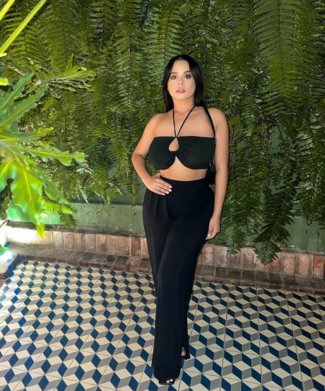 curvy solo onlyfans hd img