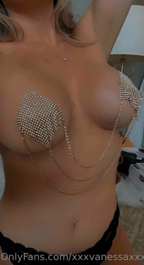 Essa V sexy pornstar photo