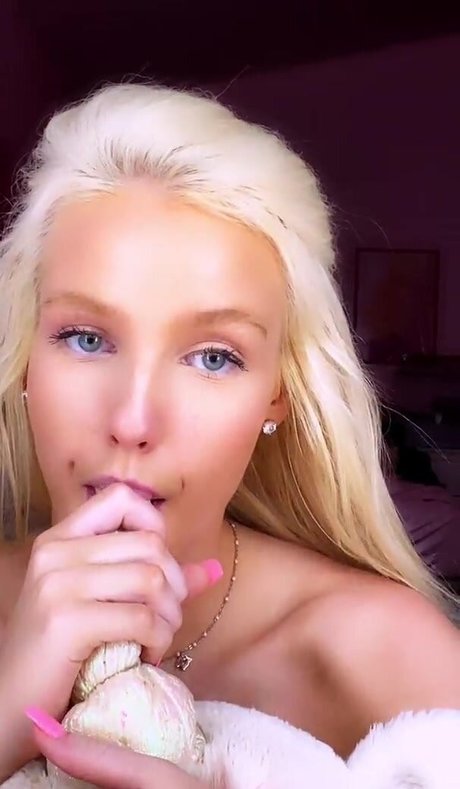 Linsey99 adult actress images