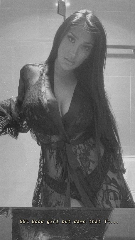 caramelcandyxxx nude model image