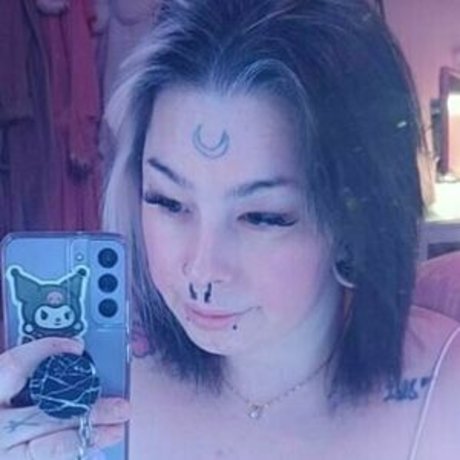 Nikkiwellsof star adult images