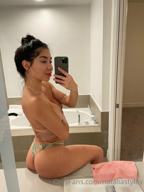 Natalia Styles naked star archive