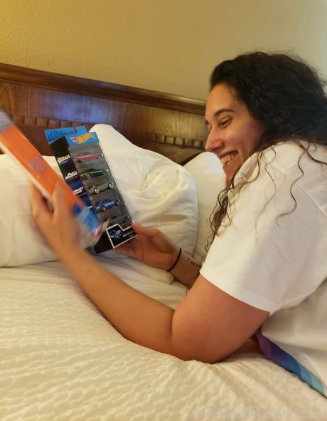 sarahexposed hot actress gallery