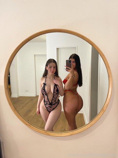 Nicole Dobrikov adult model archive