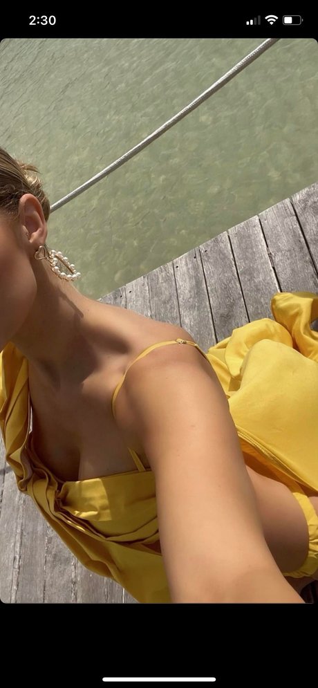 Erika Costell nice star pic