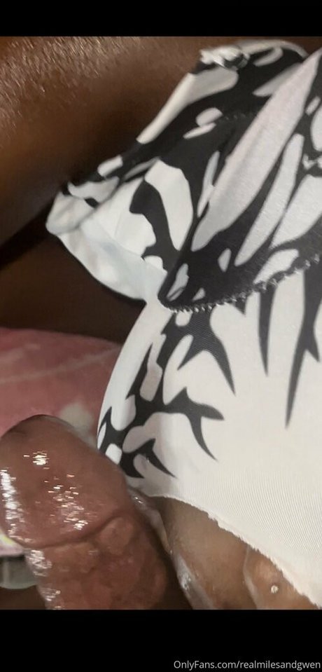 realmilesandgwen model best pics