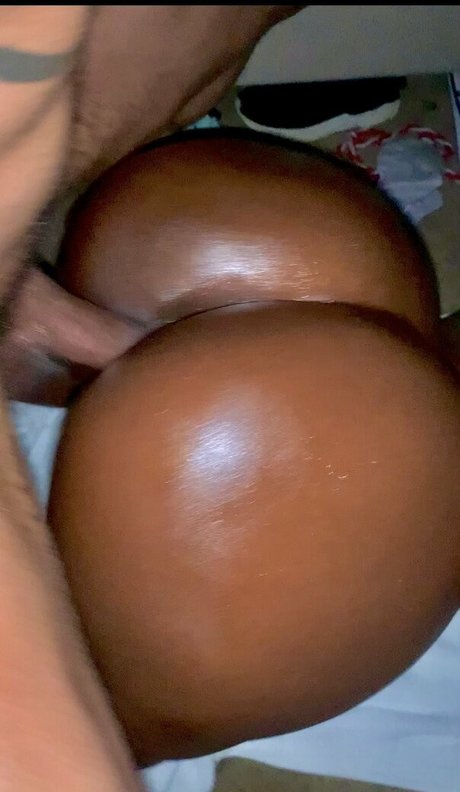 realmilesandgwen adult actress photo