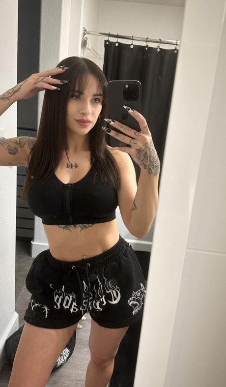 lindseyparanormal free pornstar photo