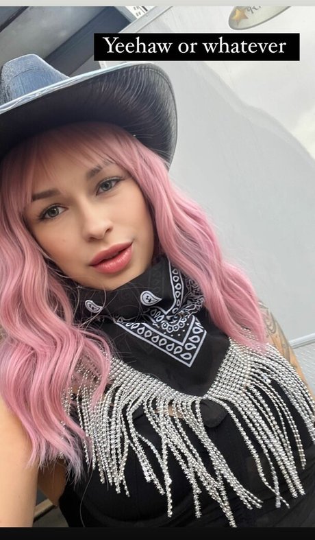 lindseyparanormal xxx pornstar pictures