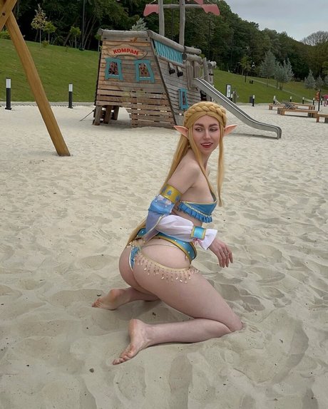 Sasha Dias free star photos