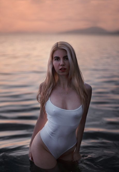 housewife onlyfans nice photo