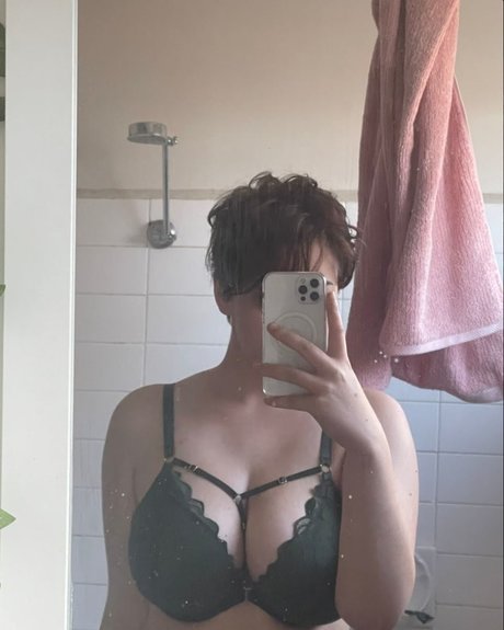 BitterBritt model high quality photos