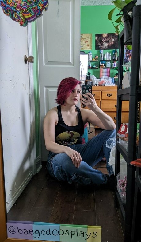 baeged exclusive model pictures