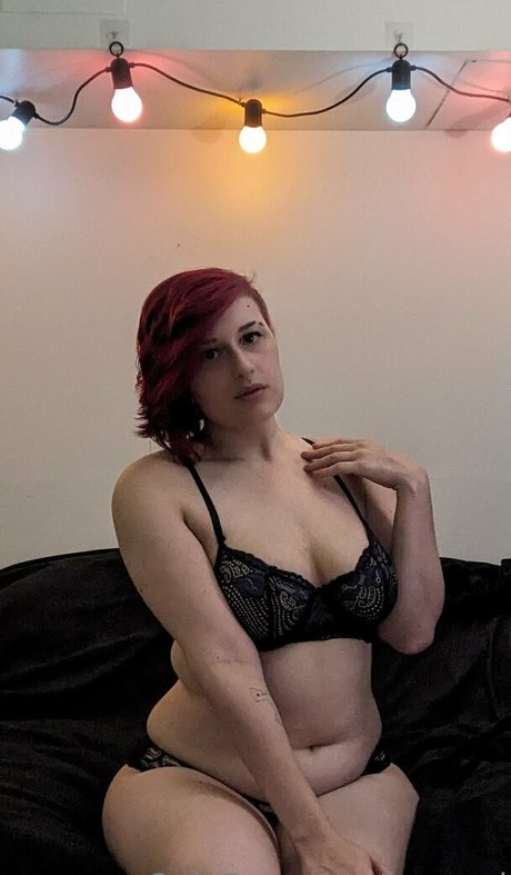 baeged star naked images