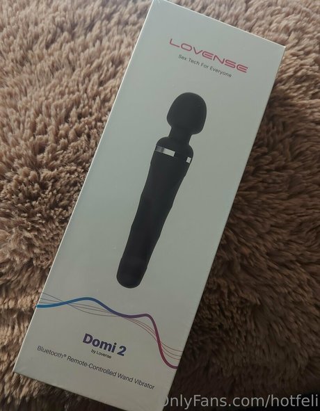 hotfeli sexy actress pics