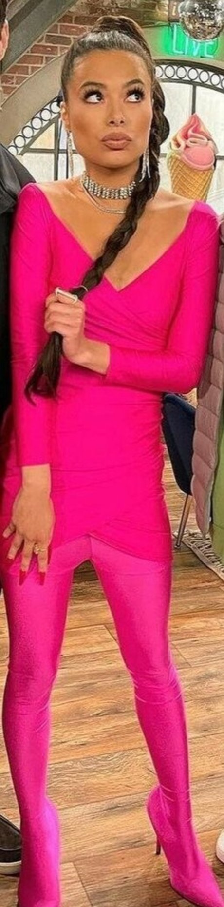 Miranda Cosgrove best star picture