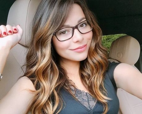 bikini model onlyfans pornographic photo