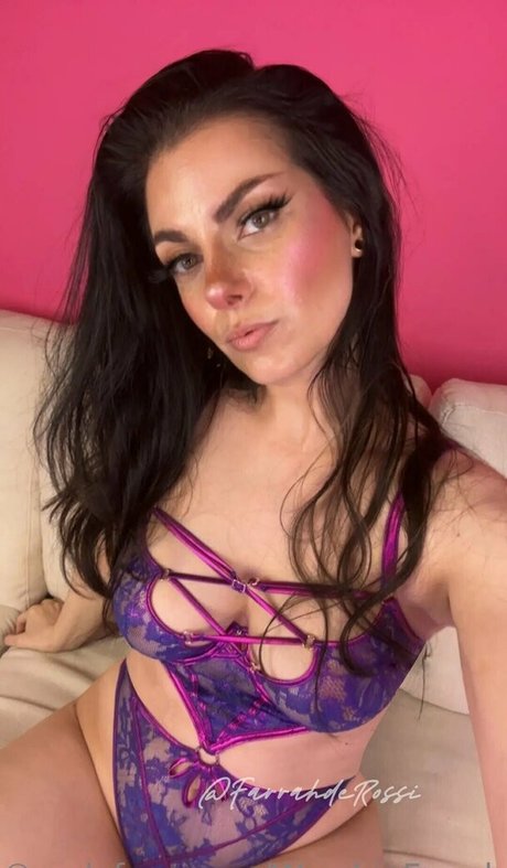 worshipfarrah erotic actress image