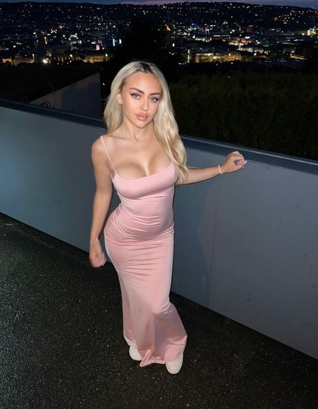 Alicia Bell pornstar nice pic