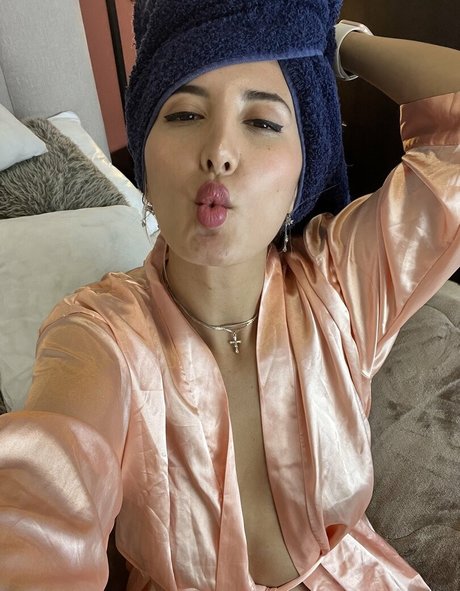 oliviasmiithfree star art pic