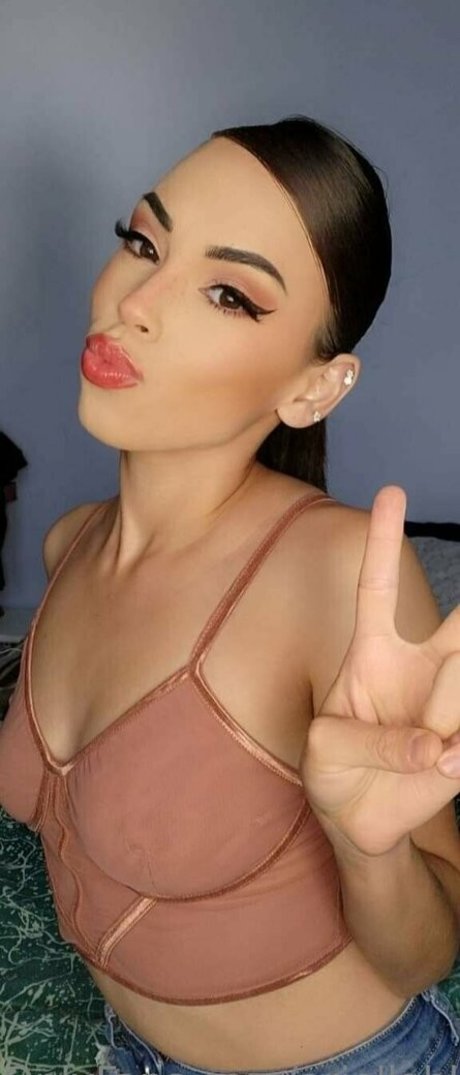 ariellabloom erotic pornstar pics