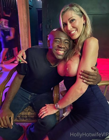 hollyhotwifevip beautiful pornstar image
