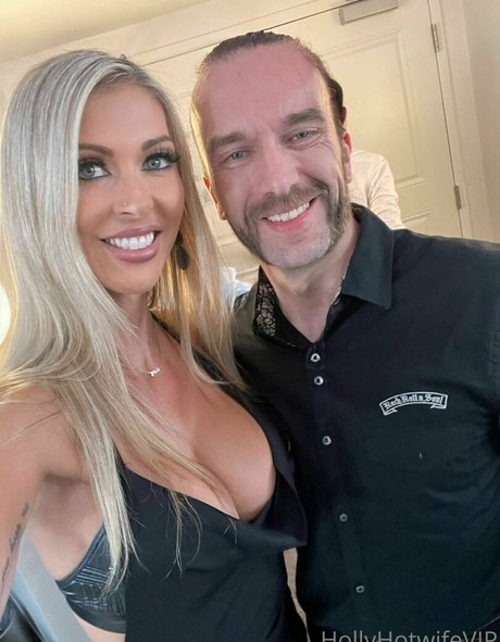 hollyhotwifevip pornstar nude images