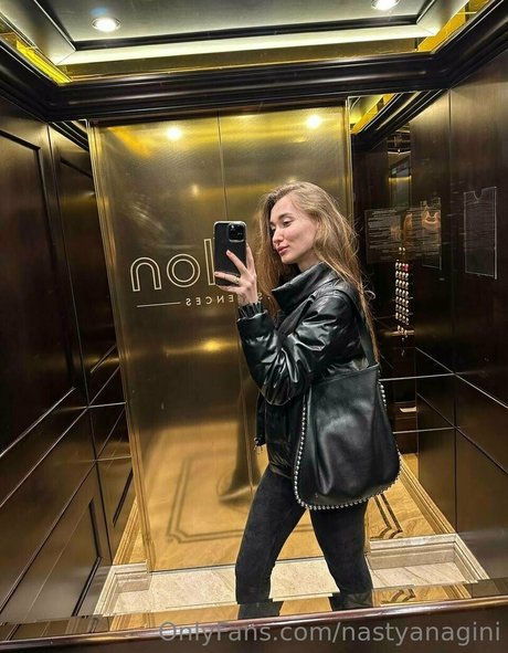 gloryhole wife onlyfans perfect photo