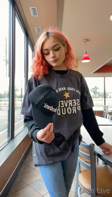 Jadelive exclusive actress pictures