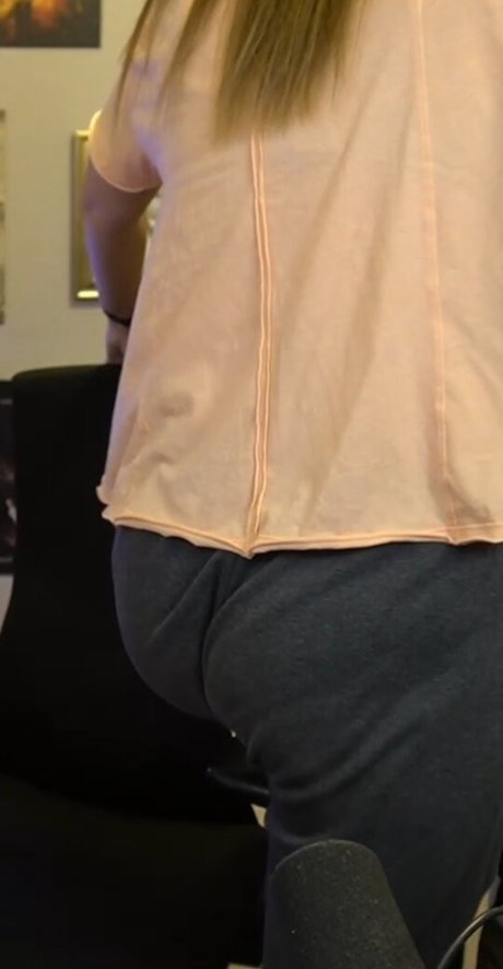 Lowco pornstar adult pic