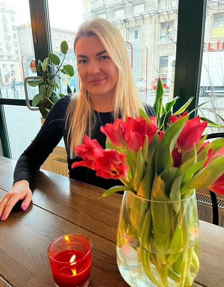 thehottestmom star naked pictures