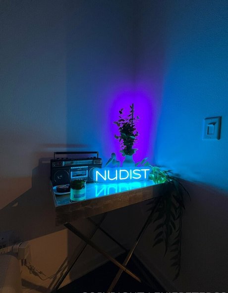 Lexiepeterss model porn image