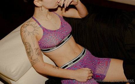 Lexiepeterss hot model images