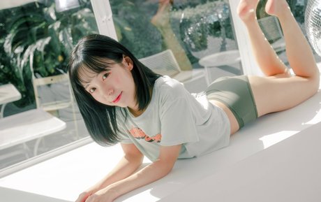 leeesovely pornstar nudes photo