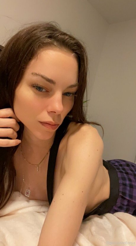 bellapetitewifey sex actress image