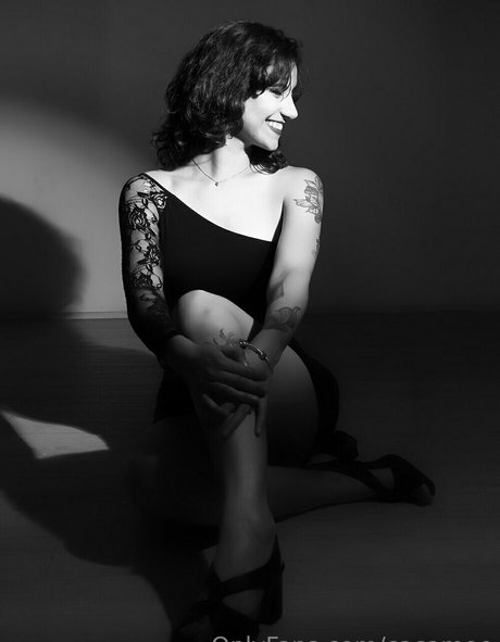 blowjob brunette onlyfans naked picture