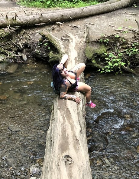 little rampage model erotic pics