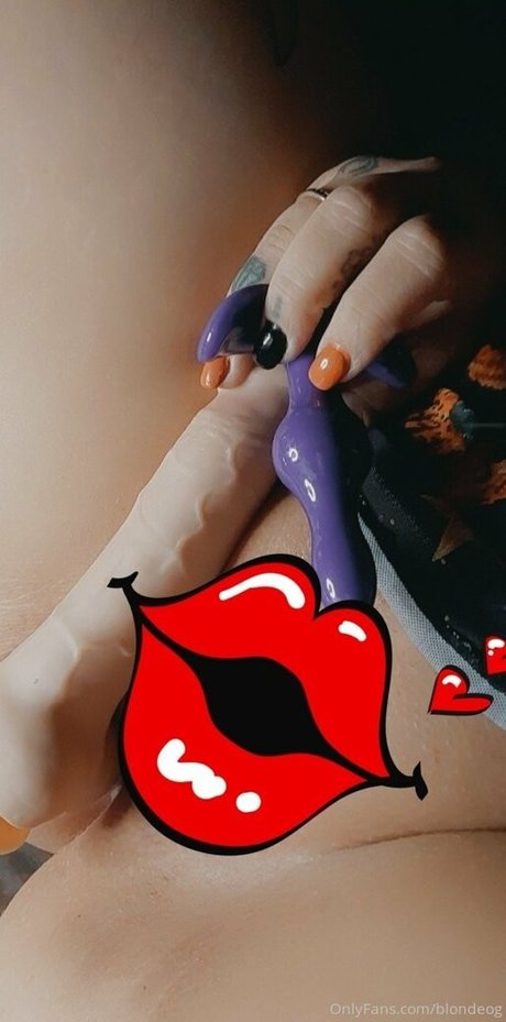 blondeog star pornographic archive