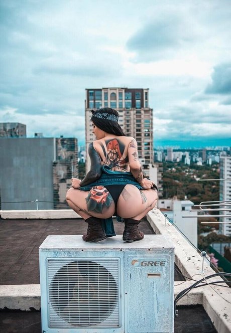 busty mom onlyfans hot nude pics