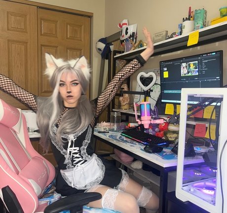 Awkspew roo2 pornstar erotic pic