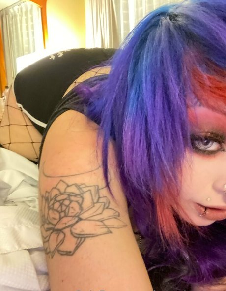 Luna Ghostess star nude photo