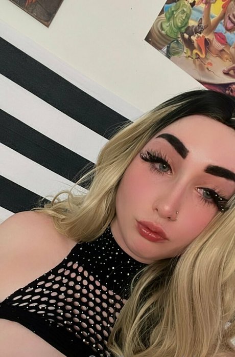 nic x x pornographic model pics