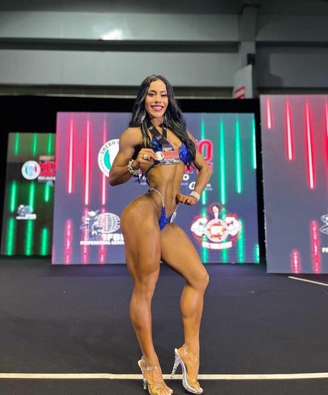 Esme Diaz perfect actress galleries