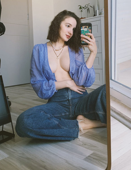 summermur pretty model img