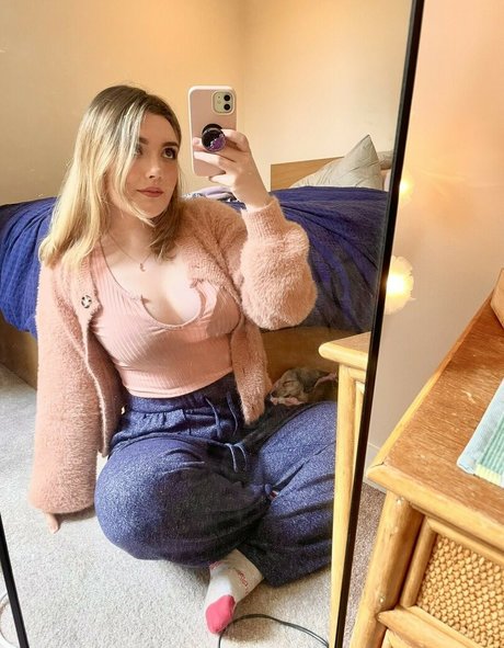 poopernoodle hot actress images