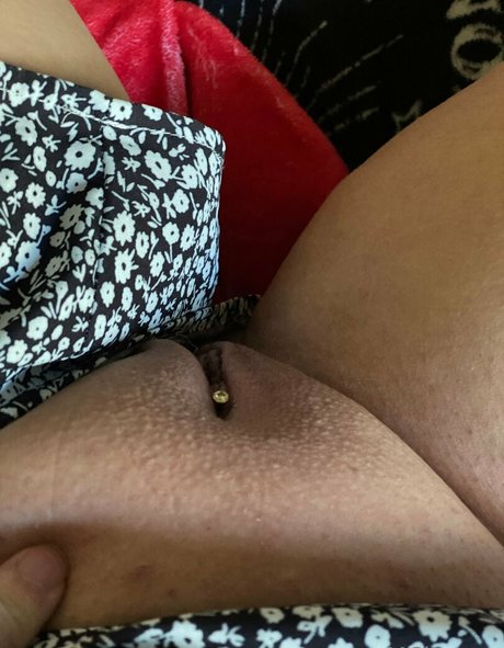 asian girlfriend onlyfans exclusive photo