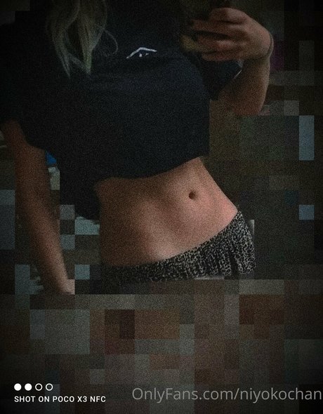 niyokochan pornstar naked picture