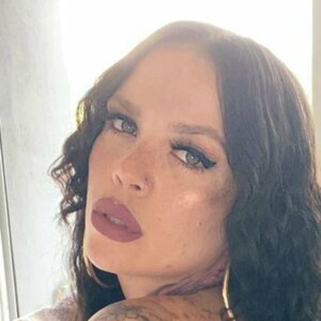 rabbitliciousss porn star pics