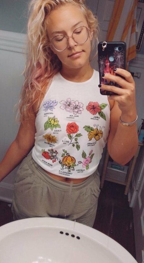 The Sarah Gracie high quality actress pics