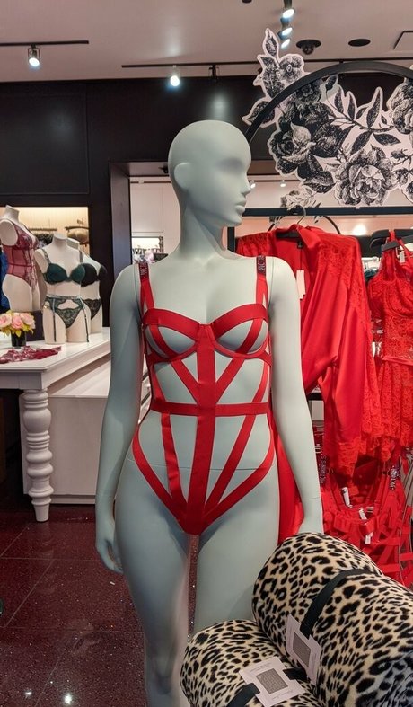 The Sarah Gracie nude actress photos